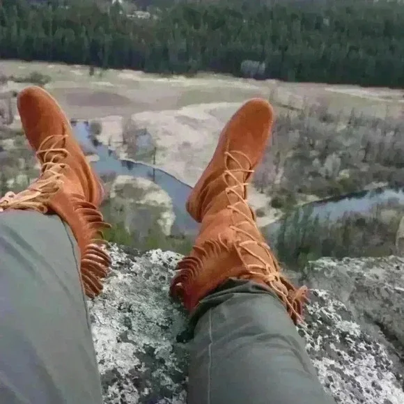 NWOT Minnetonka Front Lace Knee High fringe soft suede leather Boot - Picture 10 of 10